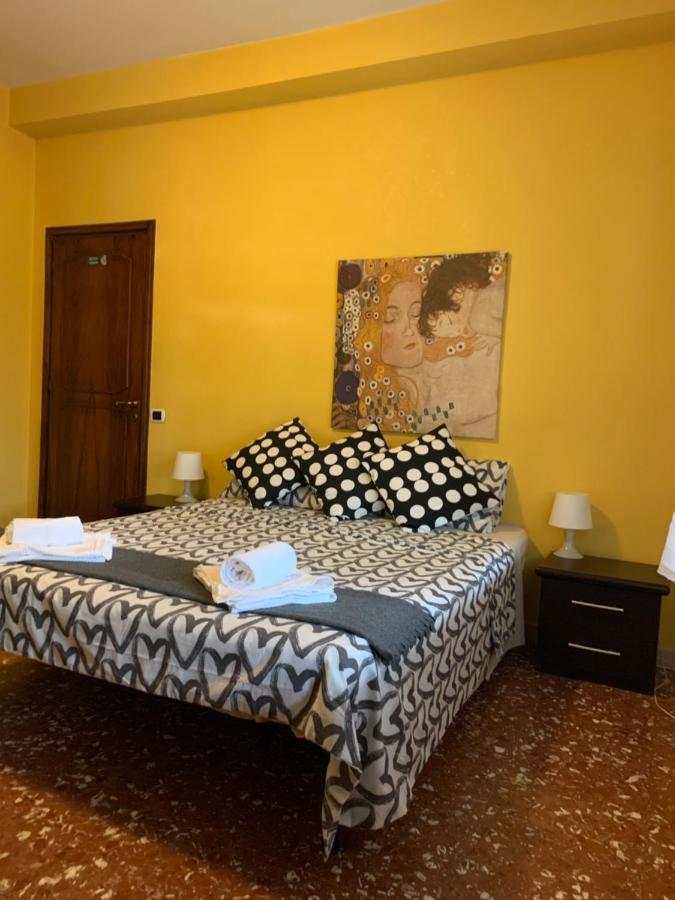 Bella Roma - Ee Hotel Exterior photo